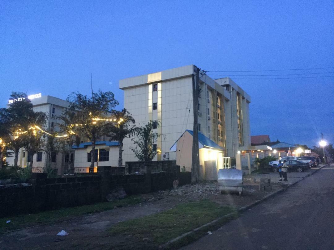 Presken Hotels @ Abuja Luaran gambar
